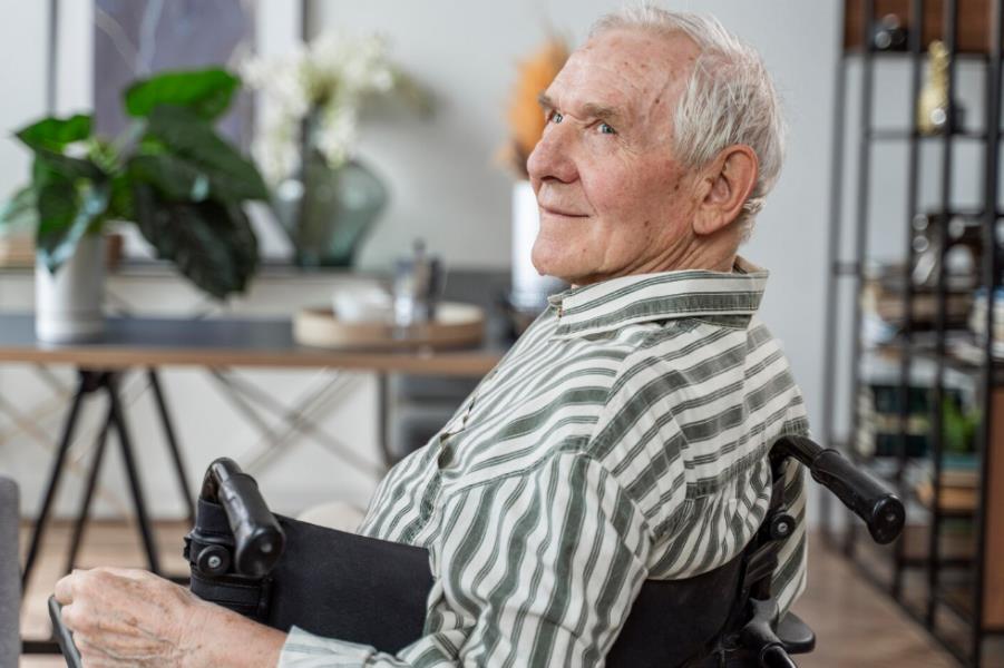 5 Best Adult Briefs Caregivers Trust For Daily And Overnight Use 4