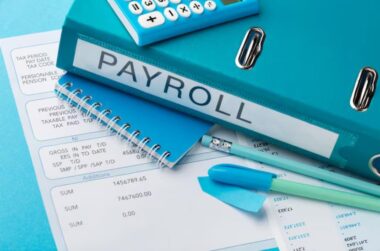 Comparing In House vs Third Party Payroll Management