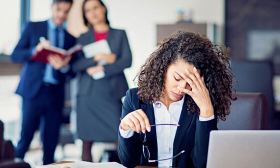 The Career Decisions Senior Professionals Face During Leadership Conflicts