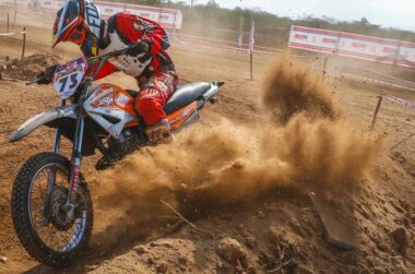 What Safety Gear Do Electric Dirt Bike Riders Need