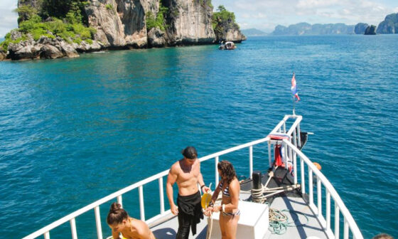 What Seasoned Travelers Do Differently After Landing Abroad