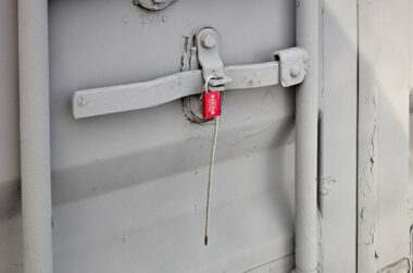 Why Some Shipments Fail Despite Using Indicator Seals