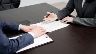 Hidden Clauses That Could Cost You Thousands in a Franchise Deal in Florida