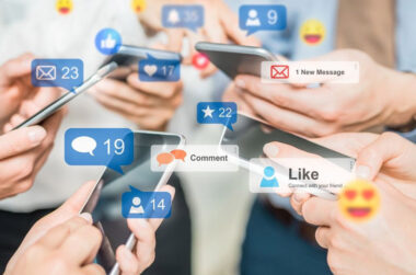 How Online Chat is Redefining Communication Norms