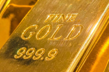 Know About Gold IRA Investments and Ways Reputable Metal Dealers Assist