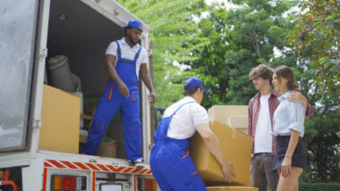 What Happens on Moving Day When You Hire a Professional Moving Team