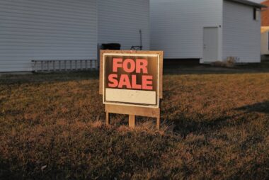 Common Mistakes People Make When Selling Their Home