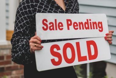 Process of Navigating a Successful Home Sale with Professional Support