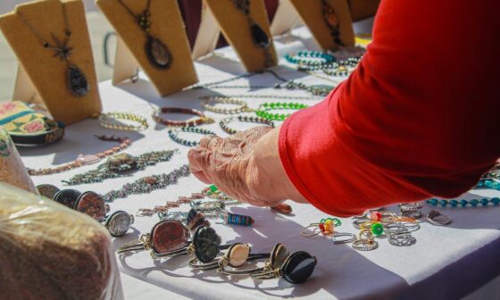 Smart Fashion Business Tips for Boutique Owners and Resellers 3