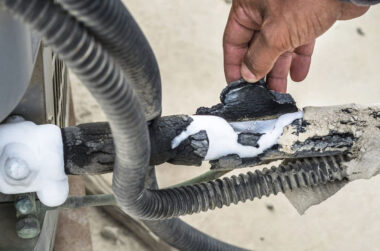 What Causes Refrigerant Leaks in AC Systems and How Professionals in Durant Fix Them