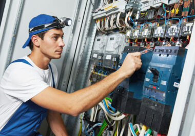 How Electrician Apprenticeship Programs Prepare Future Electrical Contractors in Cincinnati