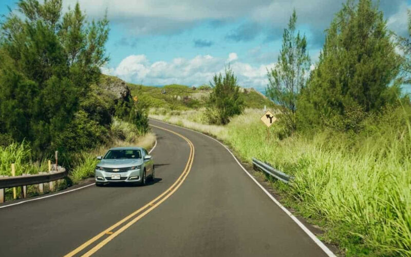 Private Airport Transfer vs Rental Car in Maui