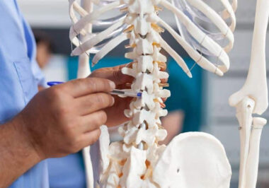 How To Choose the Right Spine Doctor for Your Needs