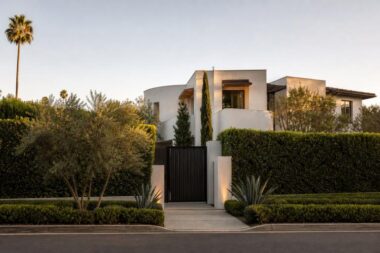 How To Compare Los Angeles Luxury Neighborhoods By Privacy Views And Daily Life In 2026