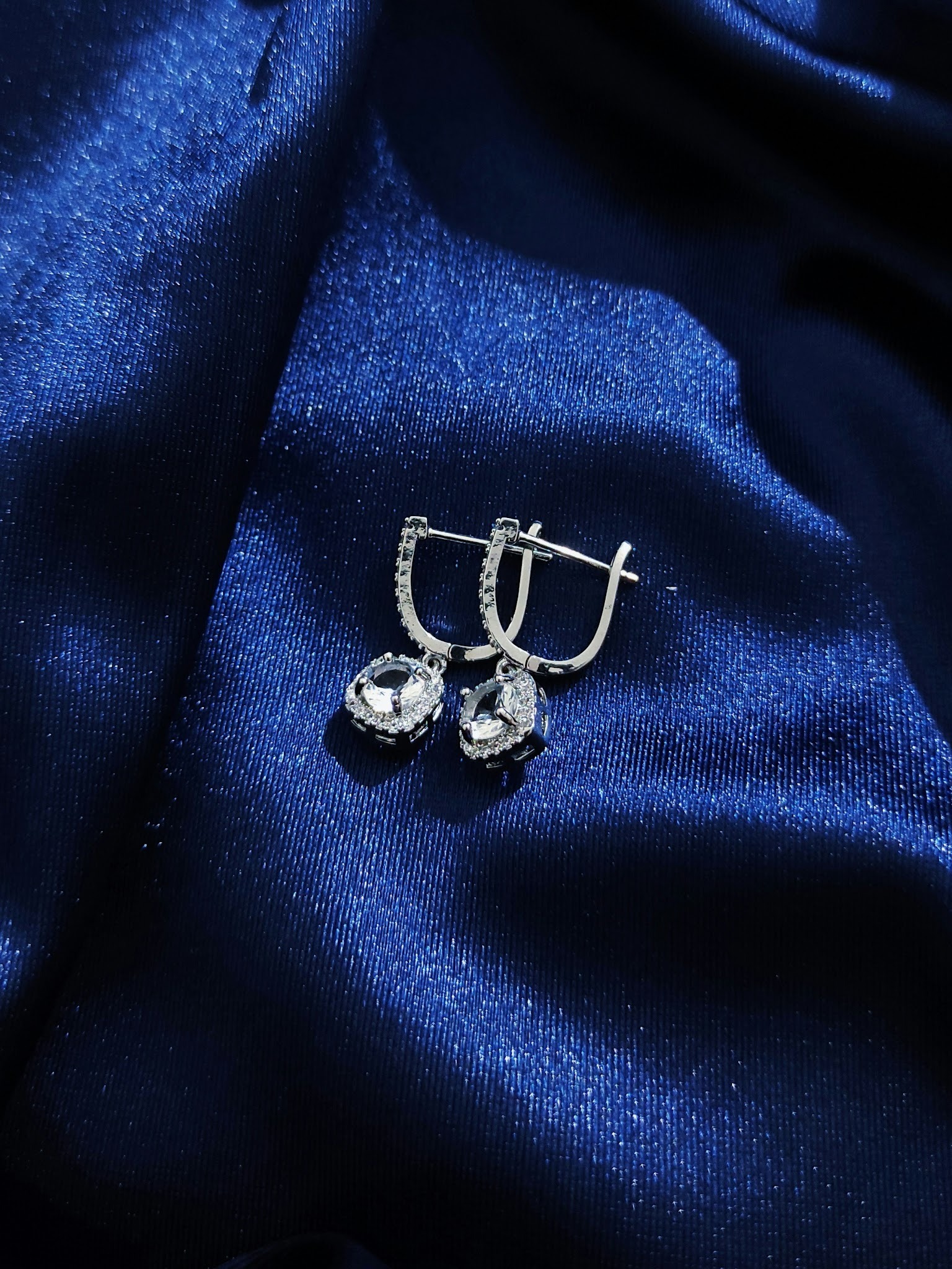 Mistakes to Avoid When Shopping for Diamond Drop Earrings 2 Mistakes to Avoid When Shopping for Diamond Drop Earrings 2
